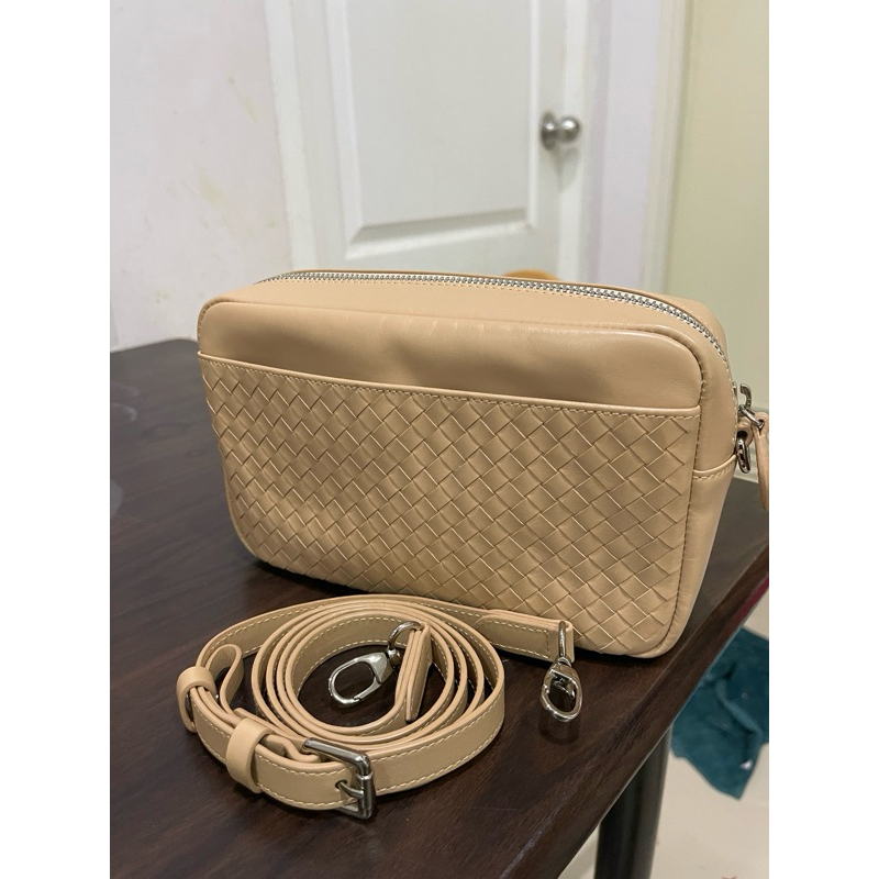 กระเป๋าสะพายหนังแท้klass