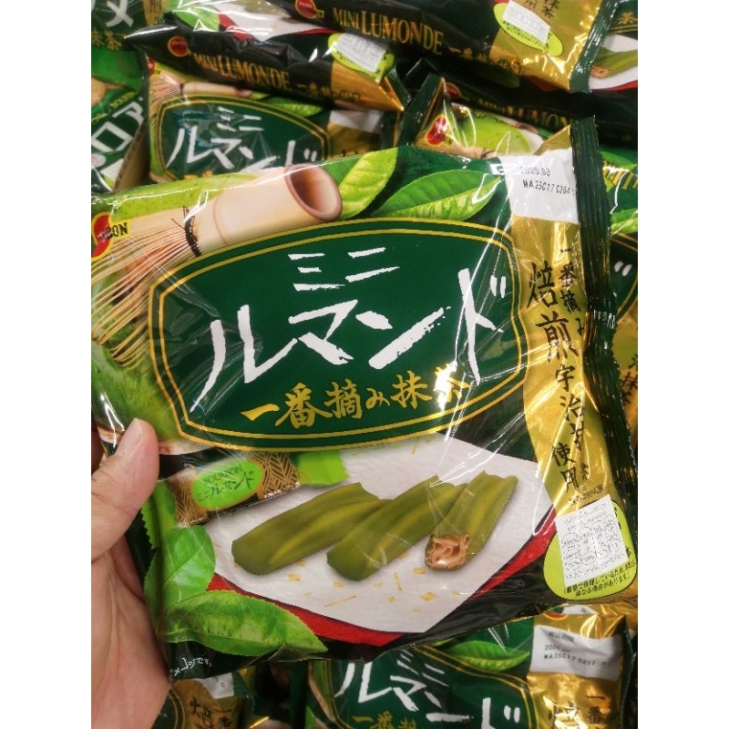 ecook​ ญี่ปุ่น​ เทศกาล เบอร์​บริ้น​ ขนม​ เวเฟอร์​ เคลือบครีม​ รส​ ชาเขียว​ bourbon​ mini​ lumonde​ m