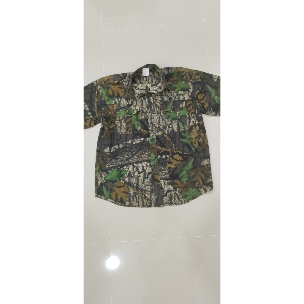 05HUTERเสื้อผู้ชาย ขนาดMรอบอก 44-48  นิ้ว  VTG Trebark Camo Shirt Mens ลายพรางป่าไม้ผ้าบาง
