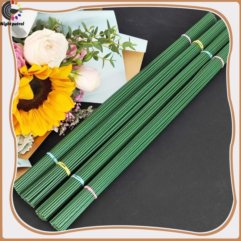 ก้านดอกไม้ห่อพลาสติก Chenille, สาขาดอกไม้จำลองทำด้วยมือ DIY, อุปกรณ์เสริมช่อดอกไม้, ลวดสีเขียว/เหล็ก ยาว 30-40 ซม.5 ชิ้น