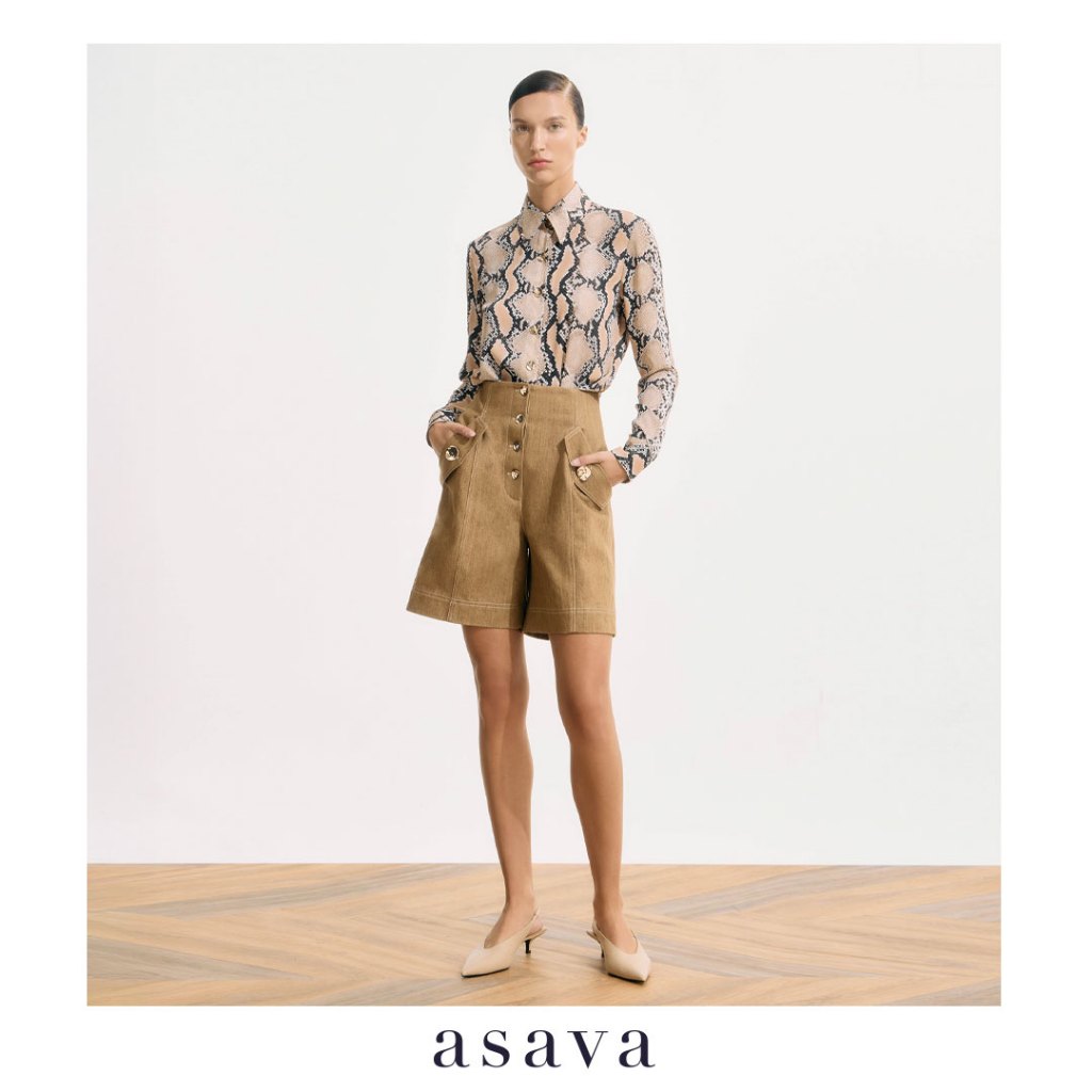 [asava ss25] Andie High Rise Shorts กางเกงผู้หญิง เอวปีน ขาสั้น กระเป๋าหน้า แต่งกระดุมหน้า แต่งดีเทลตะเข็บด้านหน้า