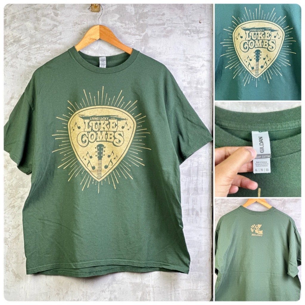 เสื้อยืดนักร้อง Luke Combs รุ่น Living Lucky MO Lottery ป้าย Gildan ไซส์ XL