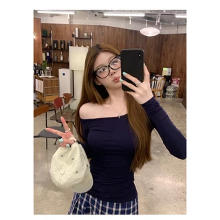 พร้อมส่ง🩵เสื้อยืดแขนยาวปาดไหล่แขนเซ็กซี่ งานเรียบๆ เข้ารูปสวยมาก