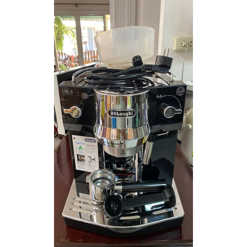 เครื่องชงกาแฟเอสเพรสโซ Delonghi EC820.B