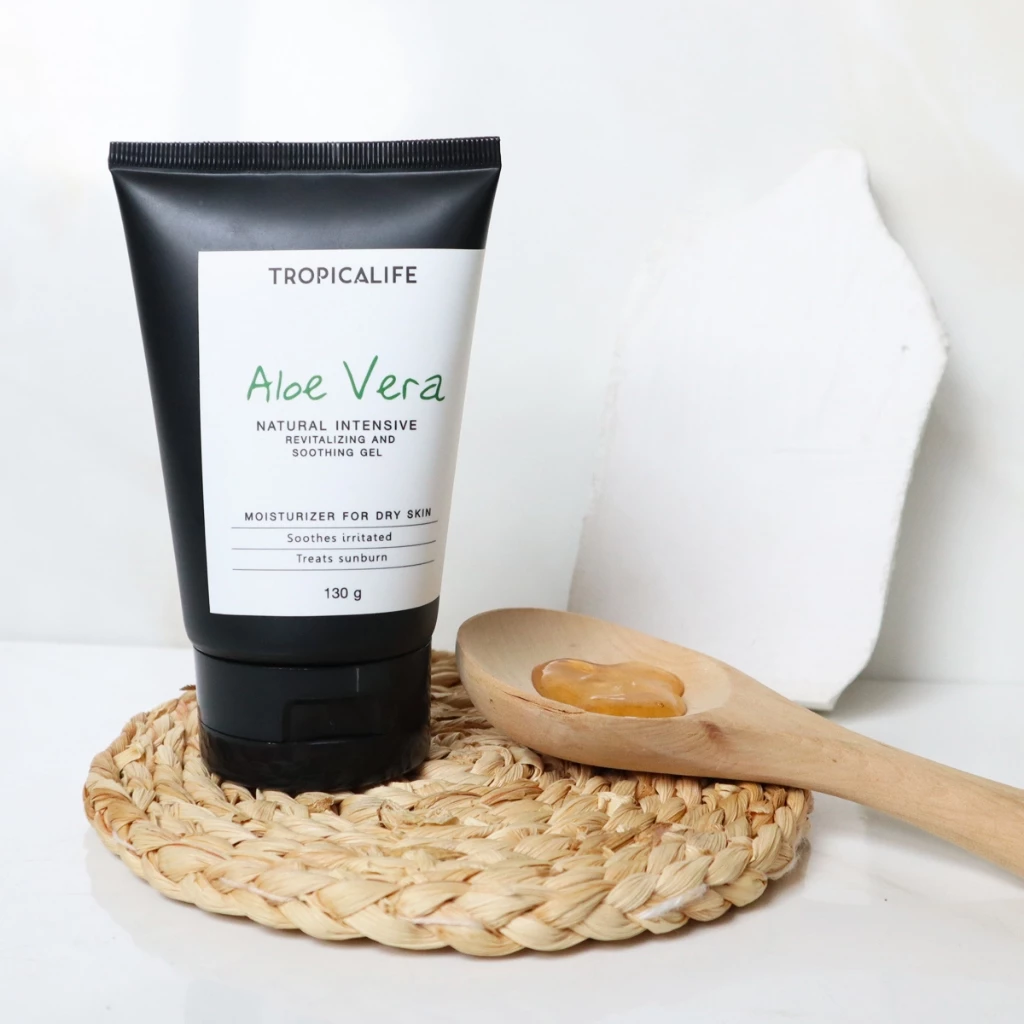 เจลว่านหางจระเข้ เจลอโลเวร่า สกินแคร์ธรรมชาติ ALOE VERA NATURAL INTENSIVE REVITALIZING&SOOTHING GEL thumbnail 6