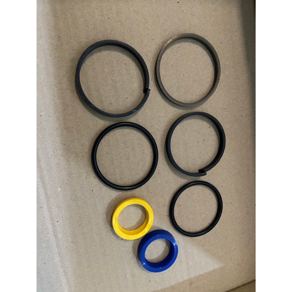 ชุดซ่อมกระบอกเลี้ยว FORD TD95D,3930