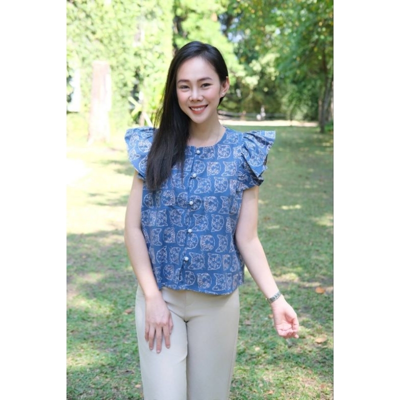 [พร้อมส่ง] เฉพาะเสื้อเท่านั้น เสื้อผ้าฝ้ายร้อยเส้น นุ่มมาก ย้อมครามกัดลาย ฟรีไซส์อกถึง 42“ Women Clothing ผู้หญิง