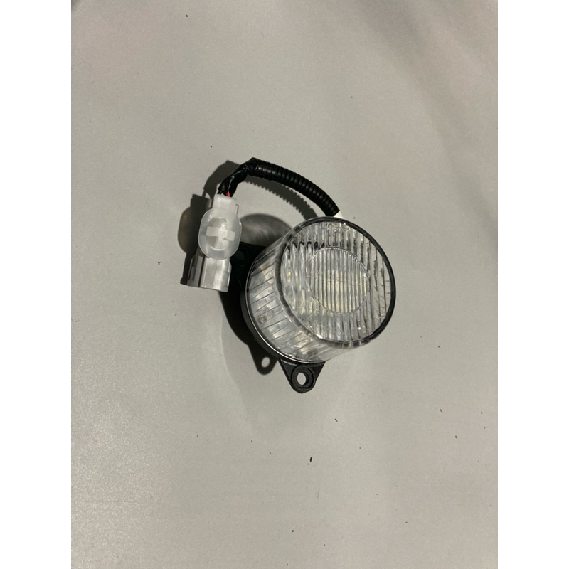 ไฟถอยหลัง Fomm one แสงสีขาว