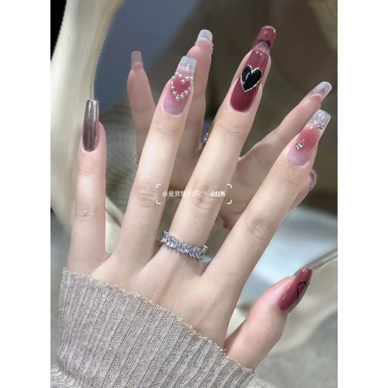 เล็บเจลแท้ 💯 ร้าน La'nails By Dusita งานแฮนด์เมดทำมือ🎊 ทำเองทุกขั้นตอน♥️🥰 ส่งในไทย เป็นสินค้าพรีออเด