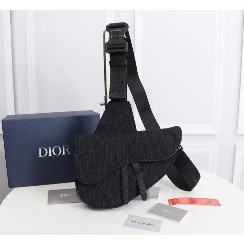 DIOR Saddle Dior Oblique กระเป๋าอานสำหรับผู้ชาย 1077