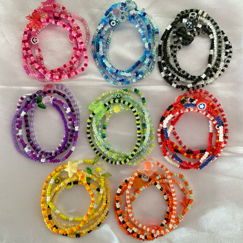 {พร้อมส่ง} กำไลข้อมือยางยืด มีจี้💐🌟