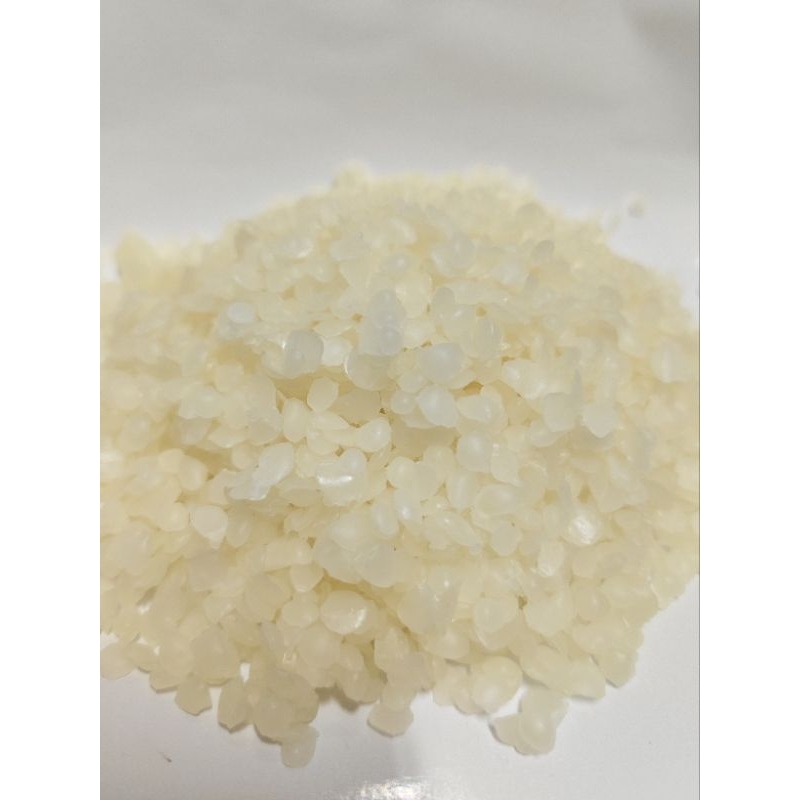 Beeswax/ บีแว็กซ์ ไขผึ้งแท้ ธรรมชาติ  ใช้ทำลิป สบู่ เครื่องสำอางค์บำรุงผิว เทียนหอม บีแว็กซ์แร็ป Beeswax Wrap