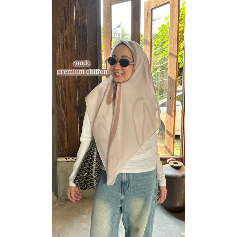 PRE-ORDER HIJAB • 10 YR PASTEL (NUDE / BLACK) (110x110cm)