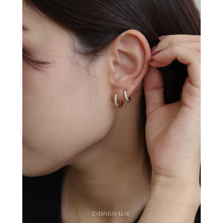 A.piece ต่างหูห่วง Everyday Luxe collection (waterproof) : [stainless steel] Dainty crystal one-touch