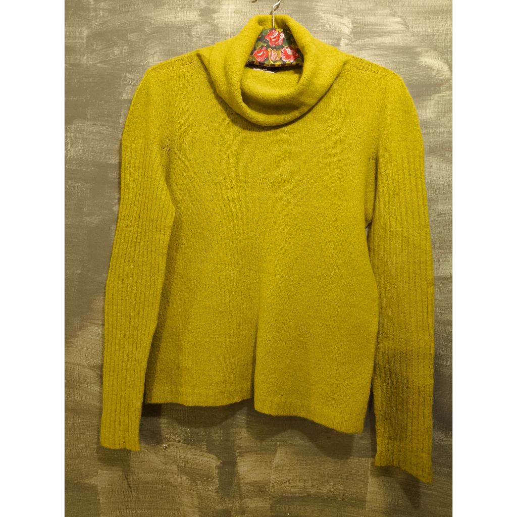 MaxMara WEEKEND LINE Made In Italy Olive Green Roll Neck Pullover Sweater SIze M