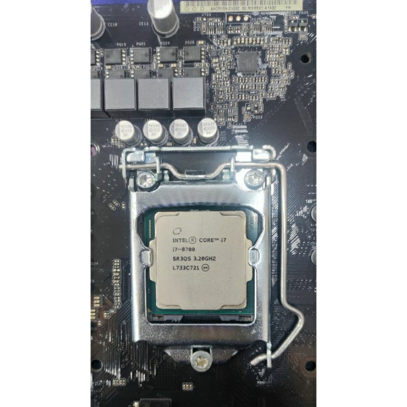 CPU i7-8700 มือสองพร้อม board และRAM-16g