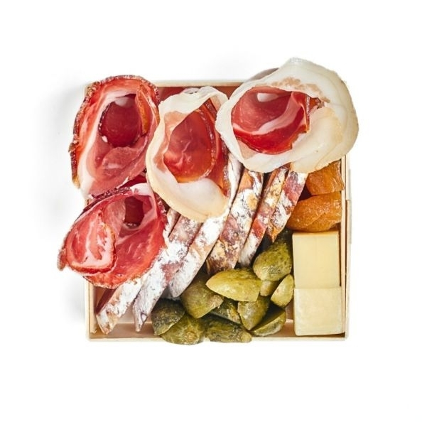 Charcuterie Box Size Small (1 Pax) Lomo, Coppa, Chorizo ชาคูเทอรี่ บ็อกซ์ (1 ที่) เนื้อหมูล้วน และชีสนำเข้าจากฝรั่งเศส