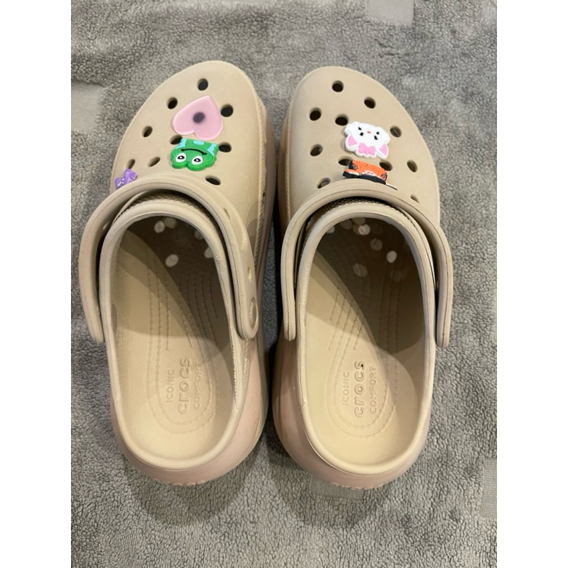 รองเท้าลำลองcrocsมือ1