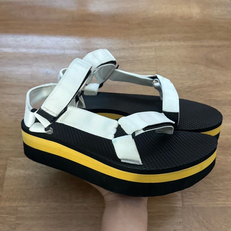 TEVA SANDALS รองเท้ามือสองของแท้ไม่มีกล่อง sz.39