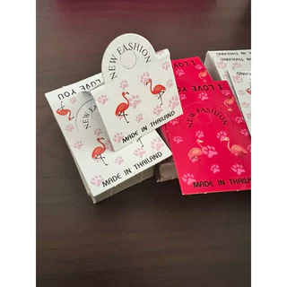หัวกระดาษ ติดสินค้า นก ฟลามิงโก้ ขนาด 4 × 6 เซนติเมตรหนึ่งก้อนมี 100 ใบ กระดาษมันเงา สวยดีครับ￼