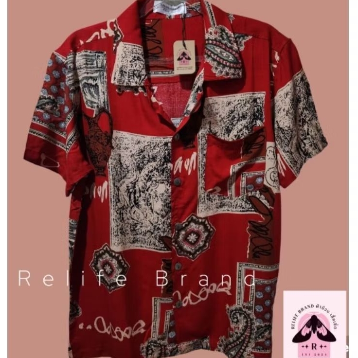 เสื้อฮาวาย ลายกรอบทอง พื้นสีแดง สไตล์วินเทจ สวยเก๋ ใส่ได้ทั้ง ช ญ