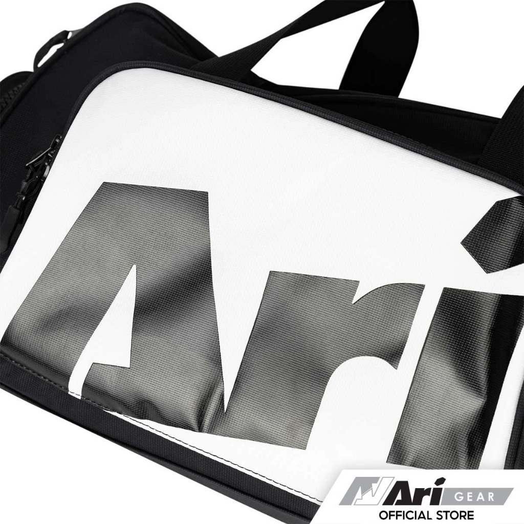 ARI ADEPT 2TONES SMALL DUFFLE BAG - BLACK/WHITE (AHW1563-01) กระเป๋า อาริ ADEPT 2TONES SMALL DUFFLE สีดำขาว
