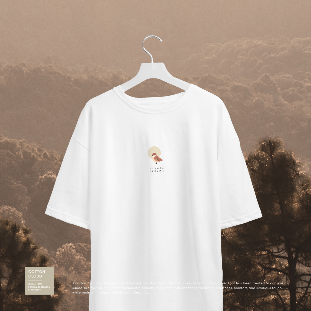 Essala เสื้อยืดคอกลมโอเวอร์ไซส์ ผ้าคอตตอน 100% | Suzume
