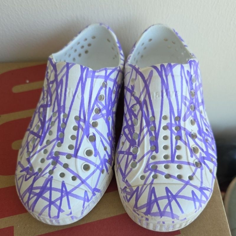 ส่งต่อรองเท้าnativeสภาพใหม่