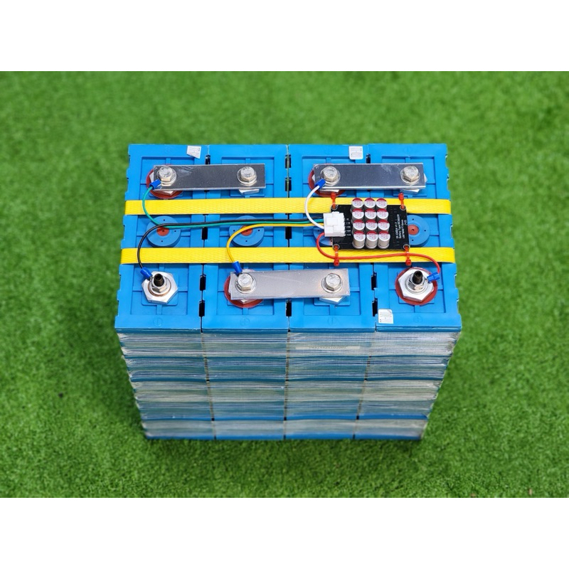 แบตลิเธียม 12v 200ah.  14.6v แบตเตอรี่ ลิเที่ยม ฟอสเฟส LiFePo4 3.2v 200ah พร้อมใช้Active Balance 5A 