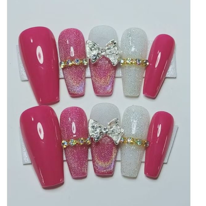 เล็บเจล แถมฟรีกาวตะไบ ซื้อครบ 3 ชุดแถมฟรี กาว 401 ทรงบัลเลล์สีชมพูบานเย็นโฮโลแกรม+โบว์เพรชเงิน