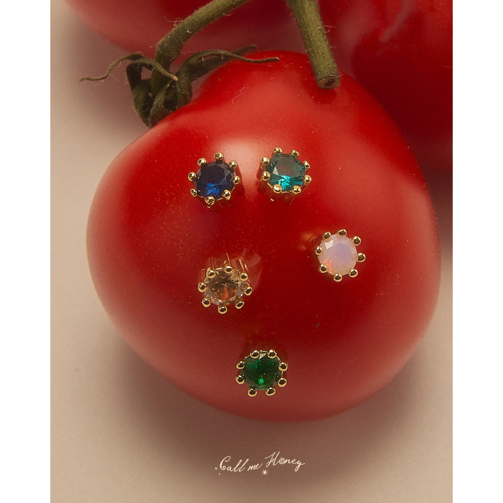 Julys - honey bee earrings