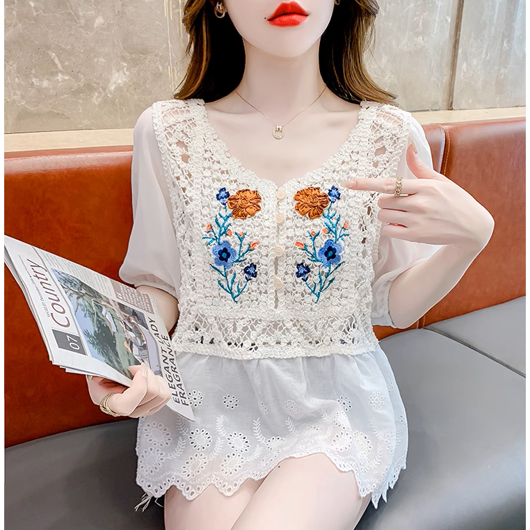 knowyou_New เสื้อไหมพรมถักปักดอกไม้แขนตุ๊กตาน่ารัก ชายแต่งระบายฉลุ มี2สี ดอกสีฟ้า/ดอกสีน้ำตาล พร้อมส่ง