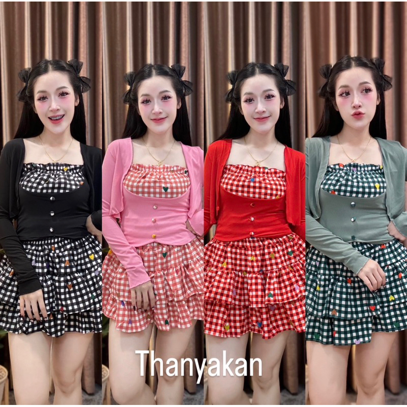 Set 3 ชิ้นเกาหลีเกาใจมากแม่ รุ่นนี้ต้องมีน๊าาผ้าดีมากไหมพรมไม่หนาน๊าเหมาะกับซัมเมอร์ ผ้ากระโปรงพลิ้วเวอร์ ยืดเยอะ