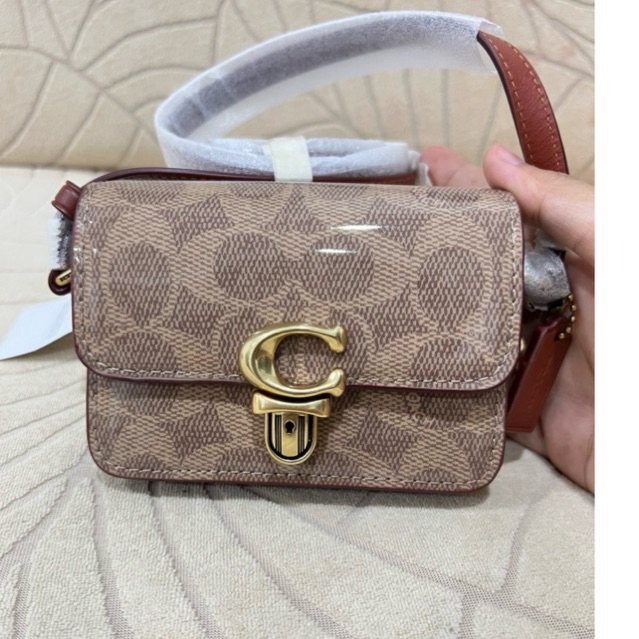 มินิ  น่าย๊ากกก ใส่บัตร  Shop Studio 12 In Glossed Signature CH786