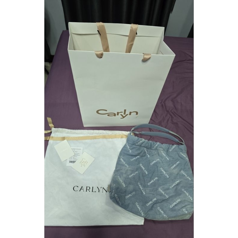 กระเป๋า Carlyn Twee Denim M มือสอง