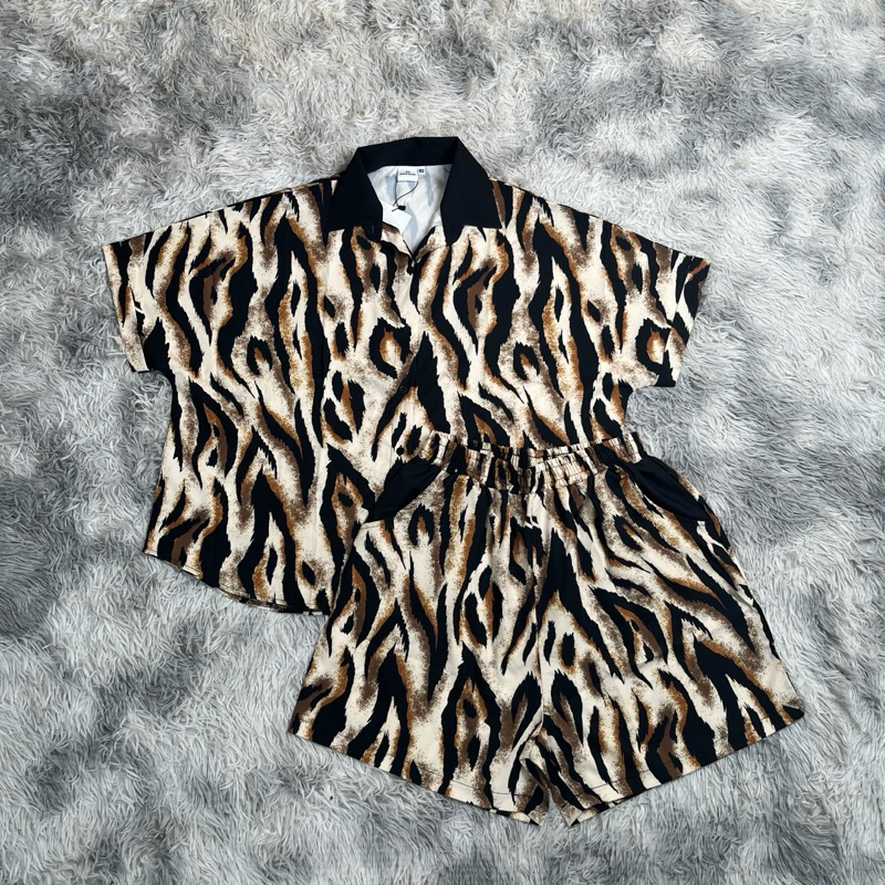 KB555-52 อก 52“  ชุดเซ็ท คอปก ขาสั้น ผ้าไหมญี่ปุ่น