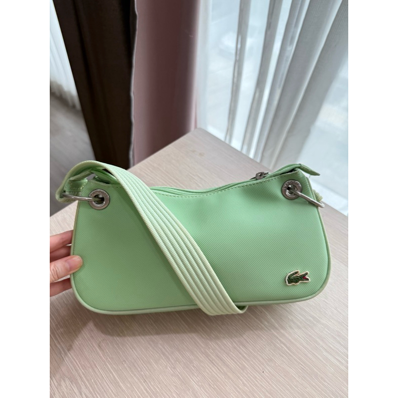 USED Lacoste กระเป๋าถือ สีเขียว
