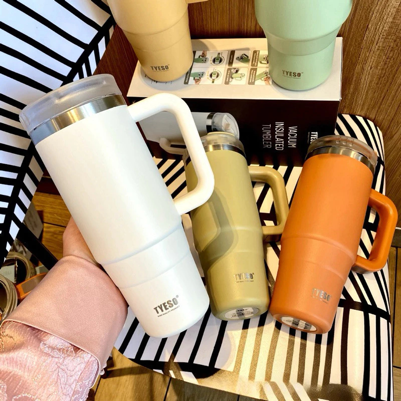 แก้วที่มีที่จับ แก้วน้ำเก็บความเย็นความจุสูง เก็บน้ำแข็งได้นาน 12 ชม. 900ml/1200ml แก้วน้ําสูญญากาศ