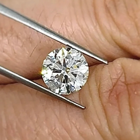 1.55 ct E VS1 Round Lab Grown Diamond - IGI Certified