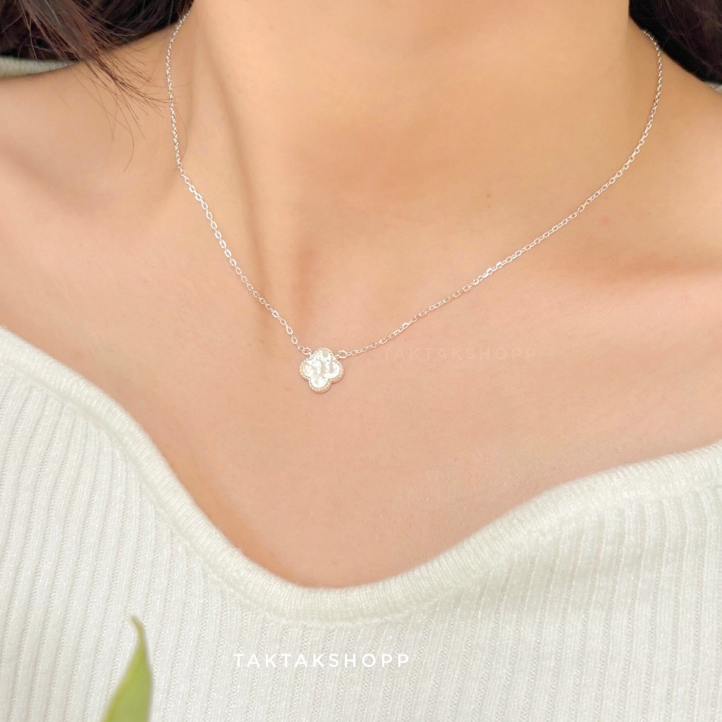 Clover Shell Necklace S925 | สร้อยใบโคลเวอร์ เงินแท้92.5% ฝังด้วยเปลือกหอย