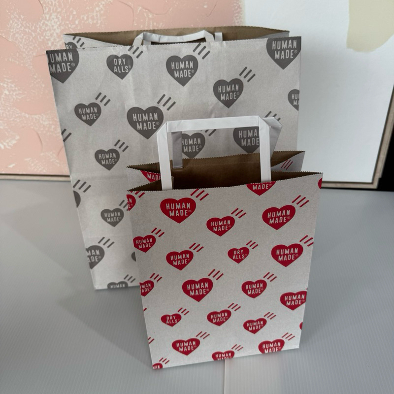 พร้อมส่ง ส่งด่วน ใน กทม ⚡️❤️ ถุงกระดาษ Human Made Blue Bottle Diptyque Hey Tea Yayoi Laderach Pop Mart Helly Hansen