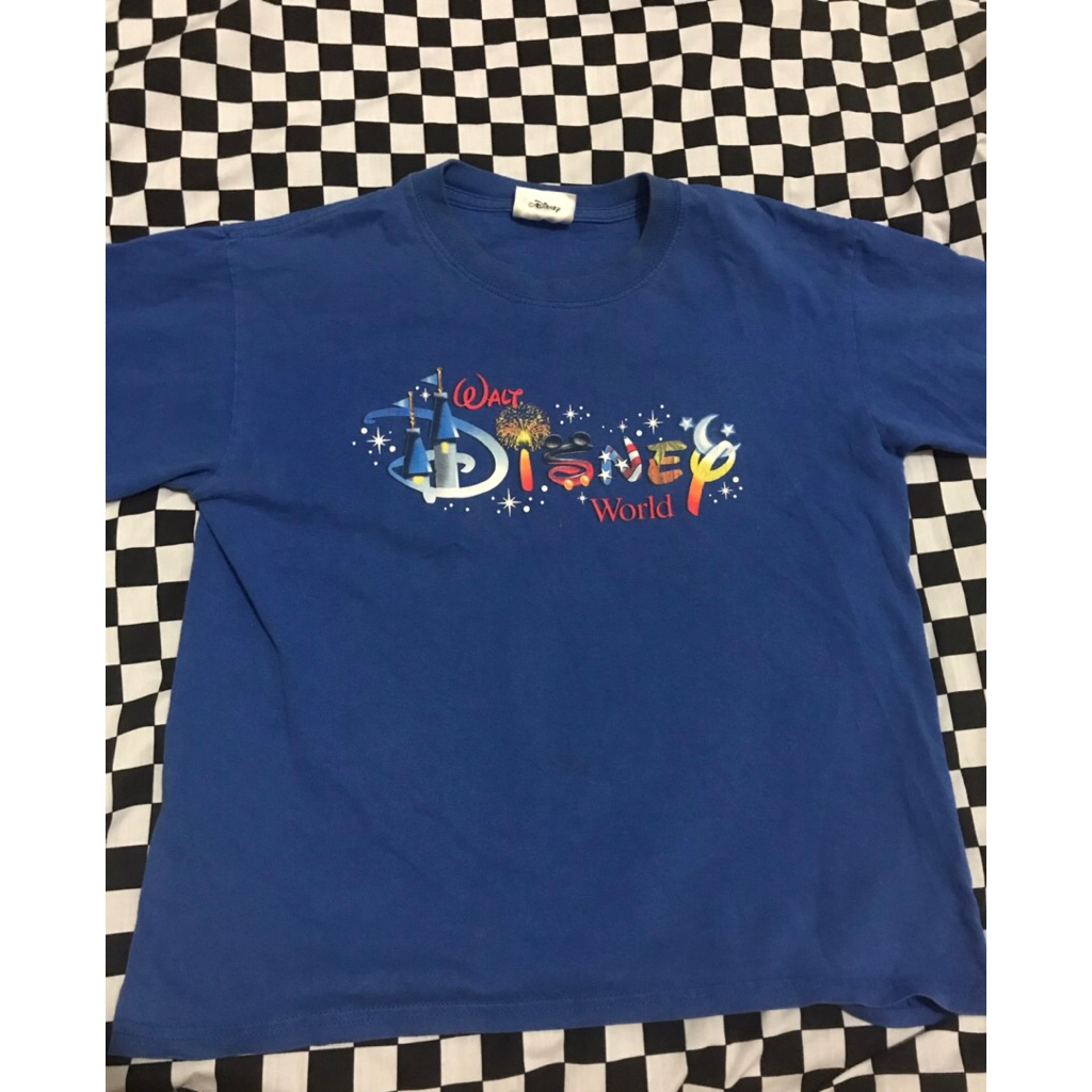 เสื้อDisney ไซส์M มือสองของแท้ งานป้าย เป็นลายฟ้อนท์Disney สวยๆ ของสะสมDisney ของใช้ดิสนีย์ ของใช้Di