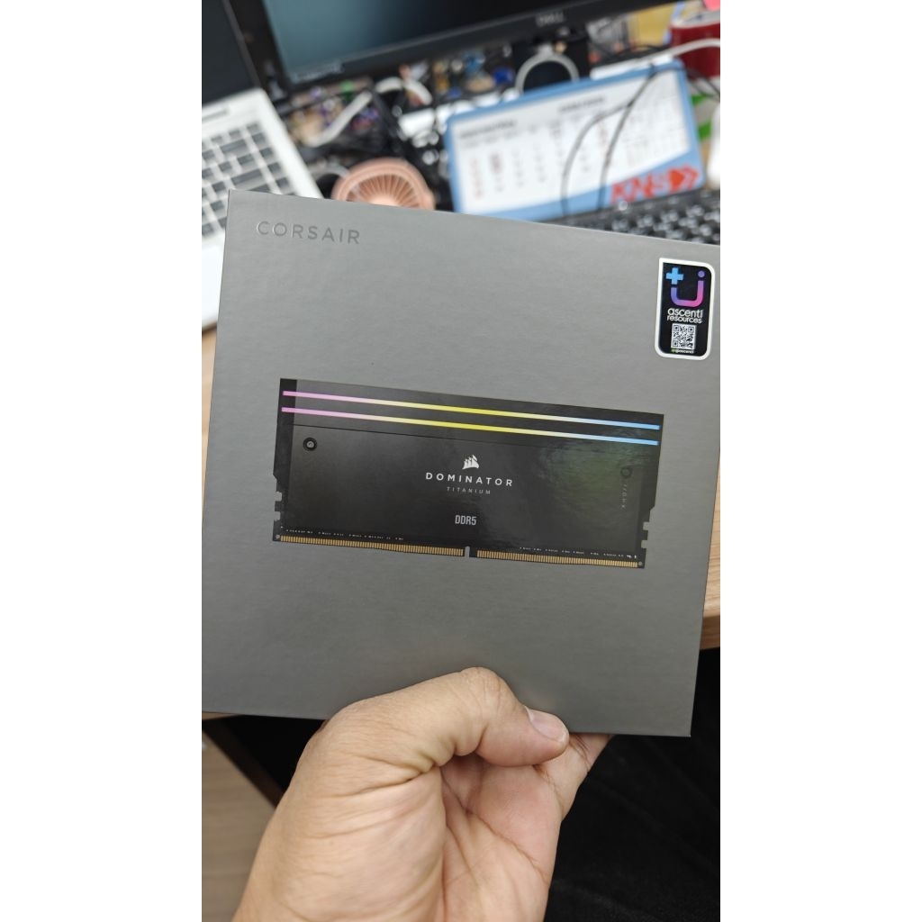 corsair dominator titanium ddr5 64gb (32*2) bus 6400