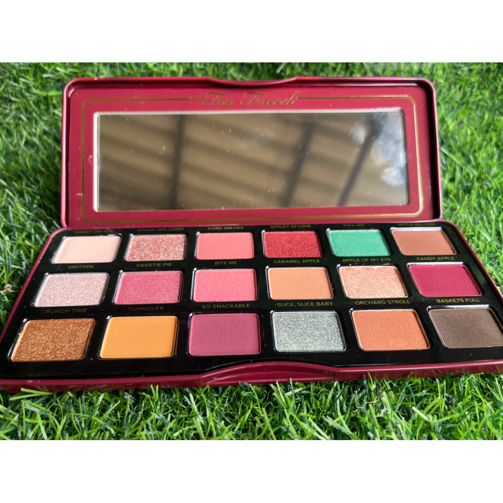 Too face palatte Appley in love 🍎