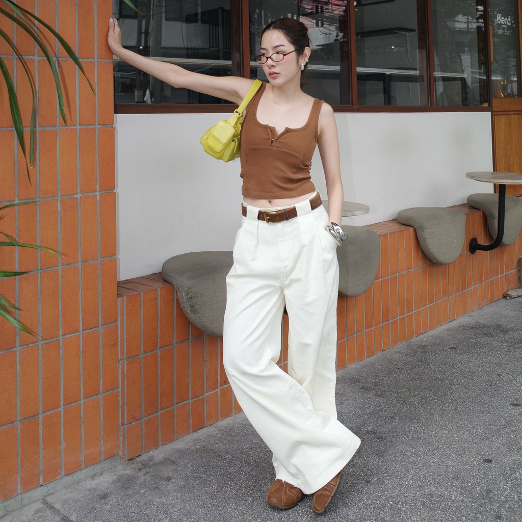 AMUSE BKK - Olivia Pants กางเกงขายาวผ้าลูกฟูก ดีไซน์จีบหน้า