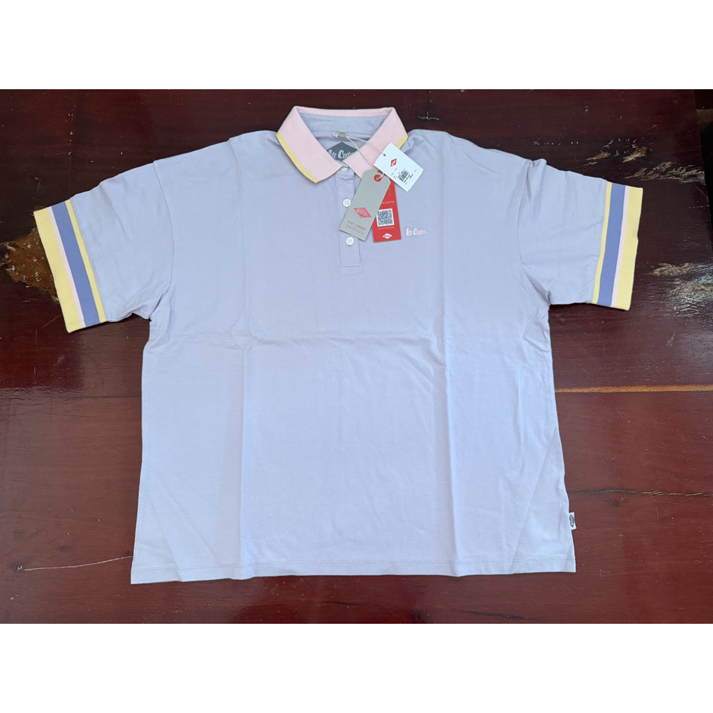 เสื้อยืดคอปกสีม่วงพลาวเทล ทรงoversized  fit ไซร์s Lee cooper ราคาเต็ม 1,090 บาท