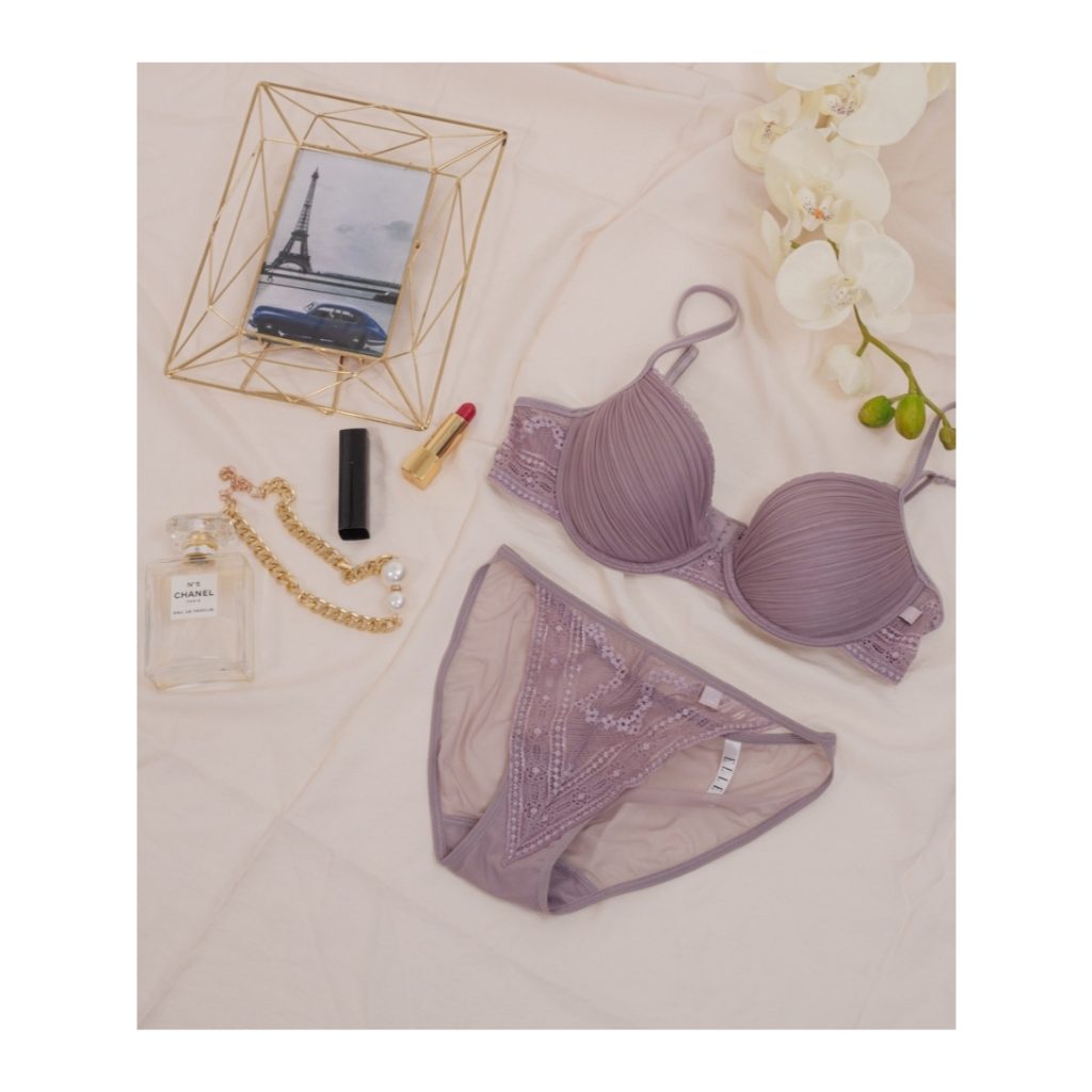 ELLE lingerie กางเกงชั้นในรูปแบบ SEXY LOWRISE ตกแต่งลูกไม้ - LU5725