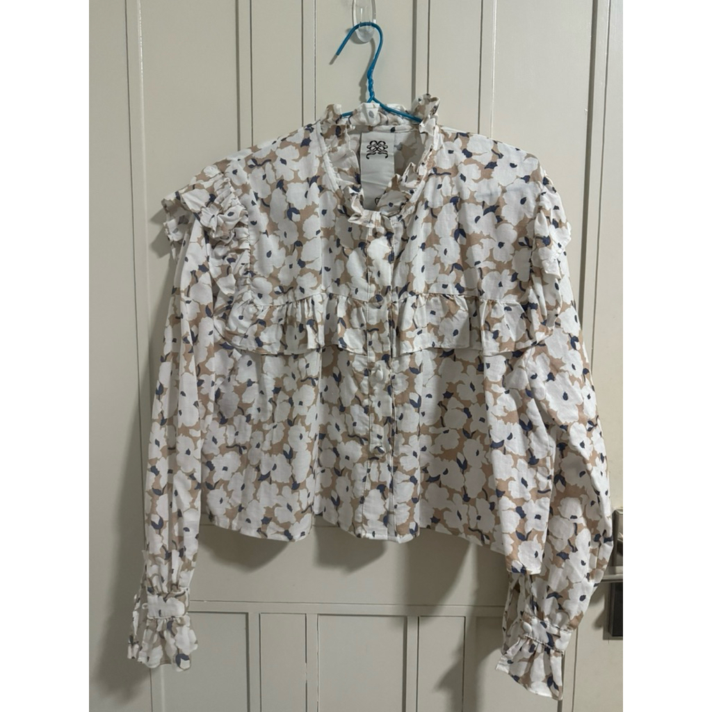 ส่งต่อ เสื้อลายดอก bnk brand etoile bnk used once freesize