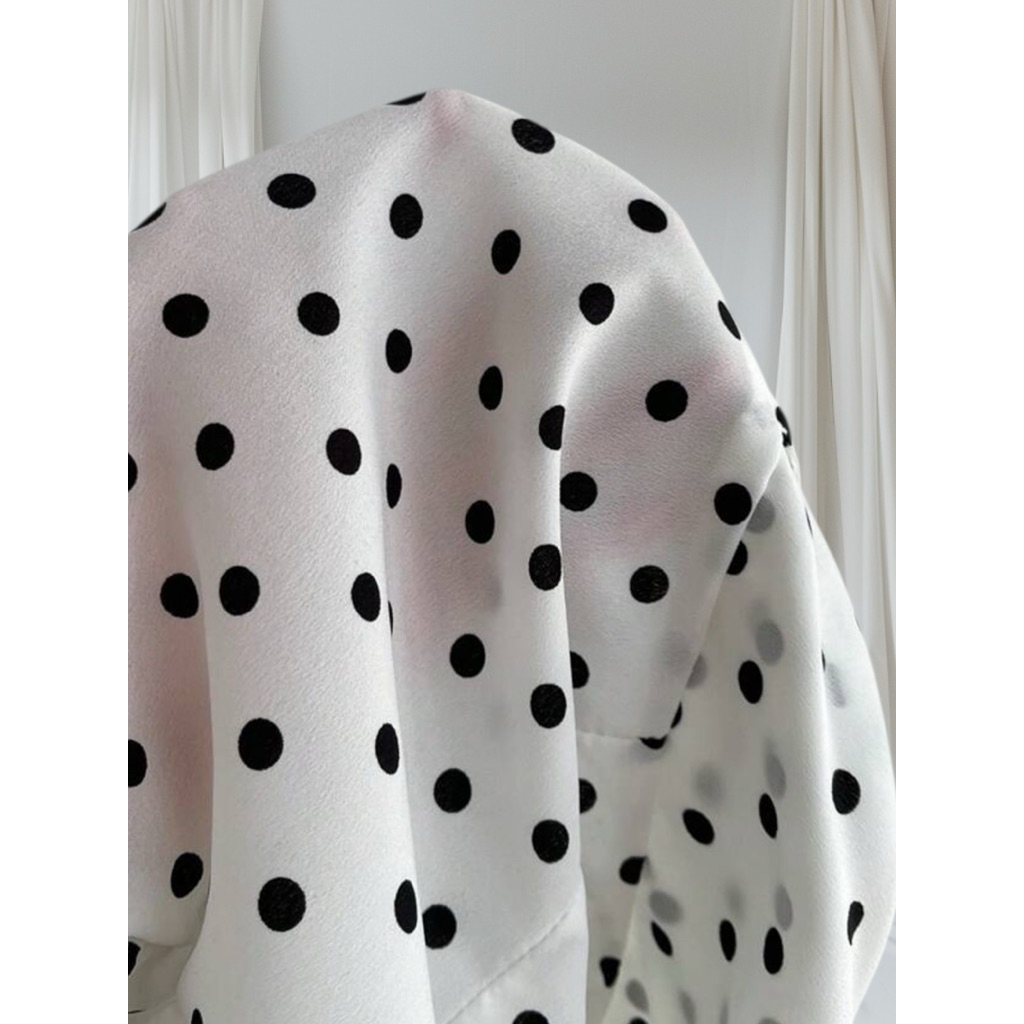 เสื้อท็อปคล้องคอ ผูกคอลายจุด ขาว-ดำ ราคา ถูกที่สุด ดีลบีเคเค แกลเลอรีภาพที่ 4