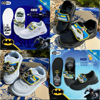 💦พร้อมส่ง💦ADDA รุ่น BATMAN แบทแมน ลิขสิทธิ์แท้100% (มีไฟกระพริบ) แอ๊ดด้า ผ้าใบสีขาว หนังดำ รองเท้าพละ อนุบาล เด็กผู้ชาย
